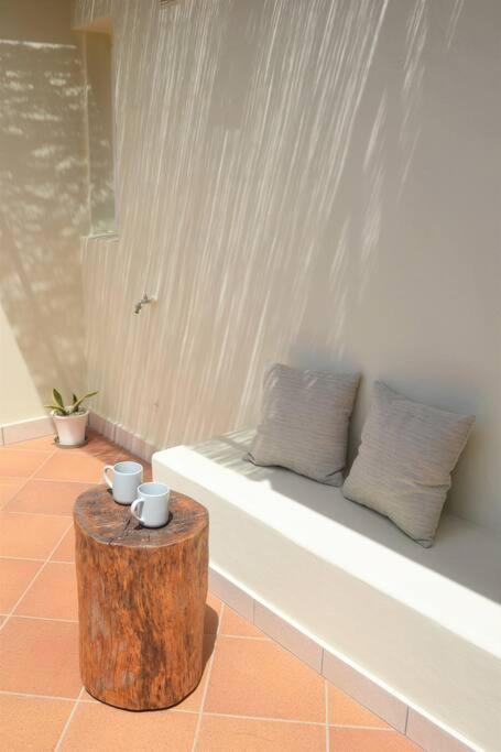 Las Chimeneas Apartment *